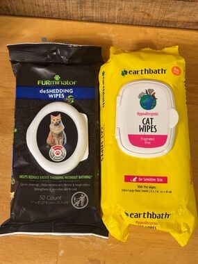 earthbath Hypo-Allergenic Grooming Wipes & FURminator deShedding Wipes